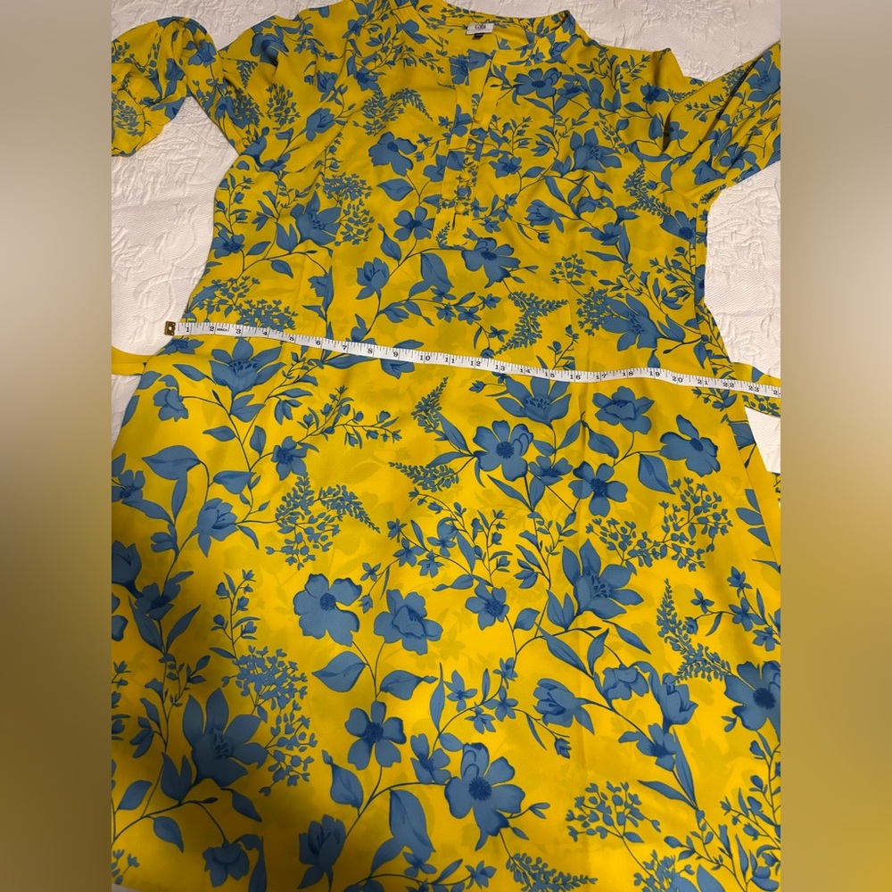 Cabi midi floral print dress, round collar self tie with elastic sleeves. - Picture 6 of 13